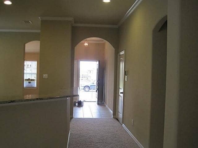 Building Photo - 5908 Valley Haven Way