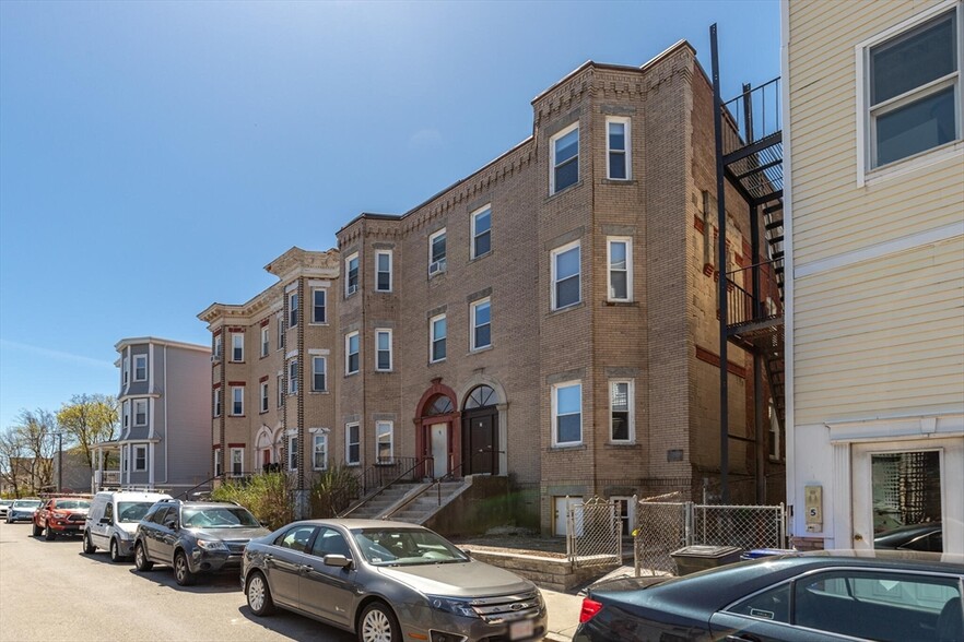 Primary Photo - 7 Forbes St