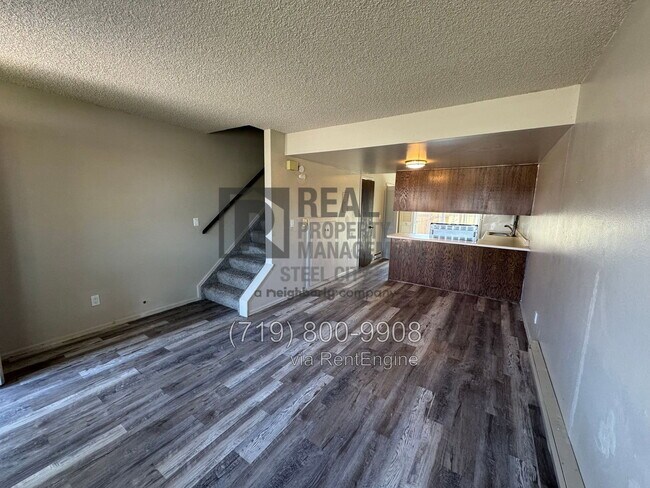 Building Photo - 1 Castle Royal Dr