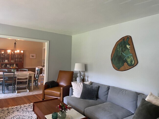 Building Photo - Crestview Home walking distance to Normaltown