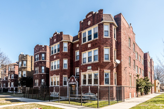 Chatham Chicago, IL Apartments for Rent | 8057 S Dobson Ave - 8057 S Dobson Ave