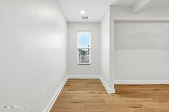 Building Photo - 115 Remsen Ave