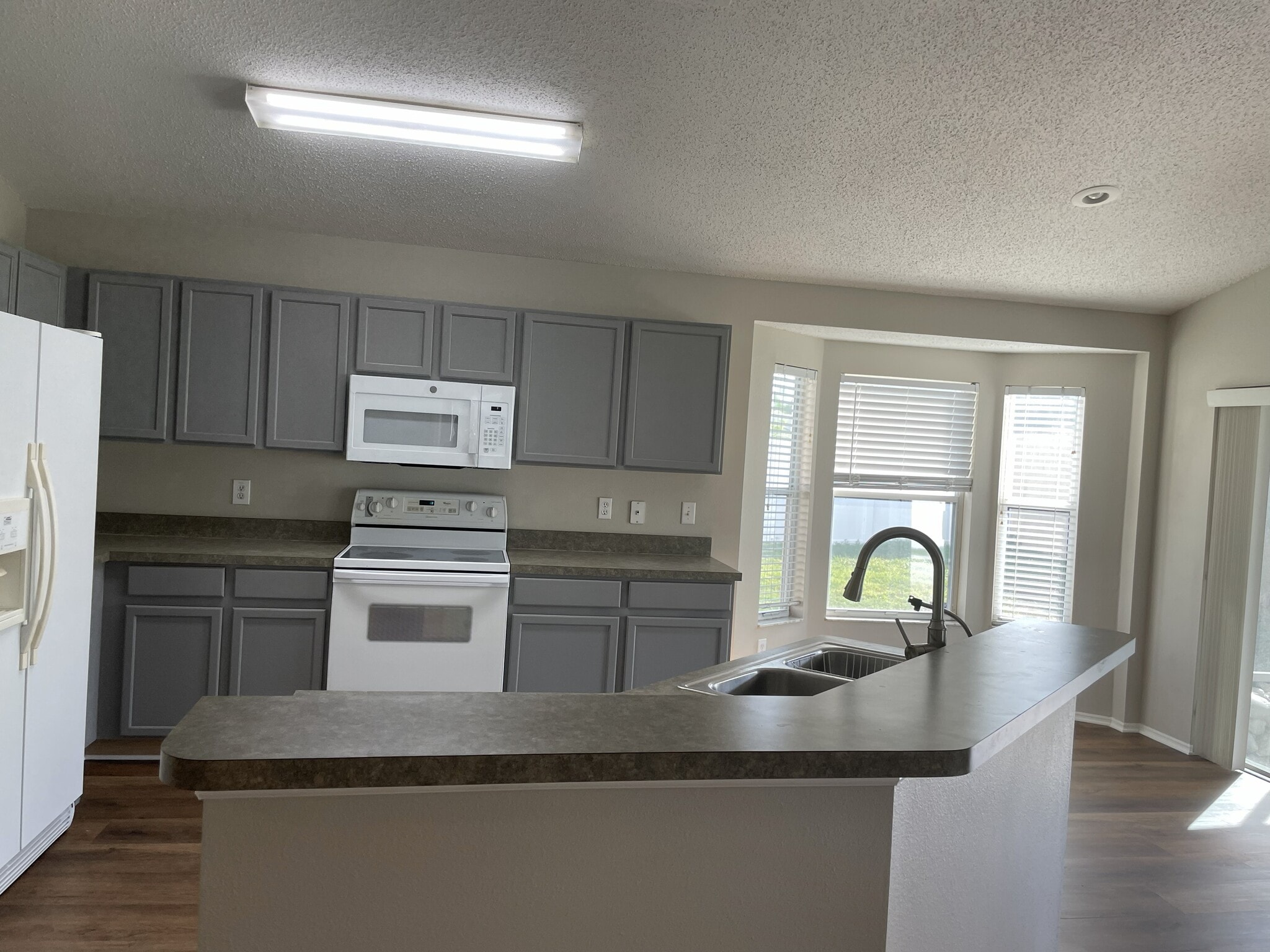 Building Photo - 554 Lake Cypress Cir