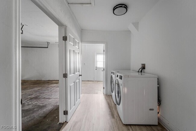 Building Photo - 234 Pullman St