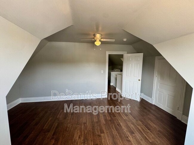 Building Photo - 227 5th Ave