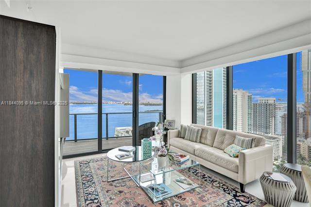 Building Photo - 460 NE 28th St