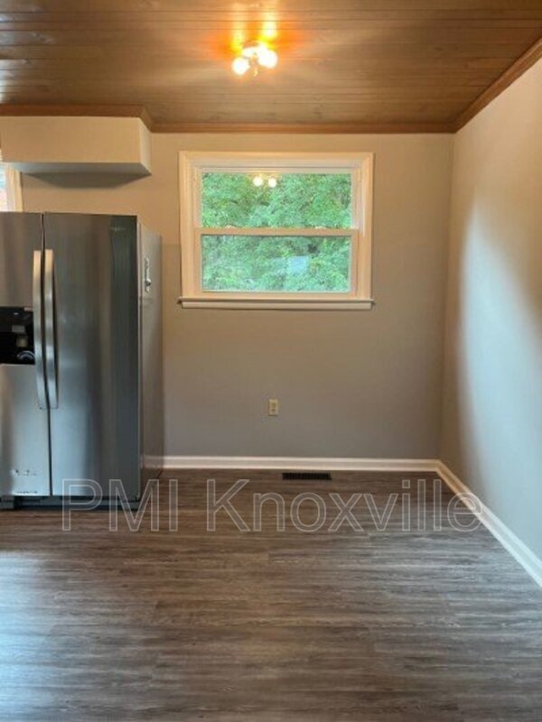 Building Photo - 809 Cates St