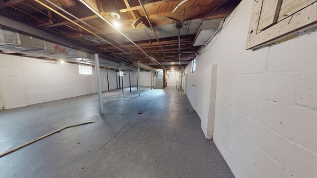 Building Photo - 113 Osceola Dr