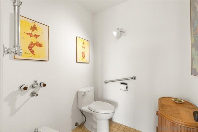 Building Photo - 8496 Westway Dr