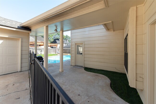 Building Photo - 1719 Galleon Oaks Dr