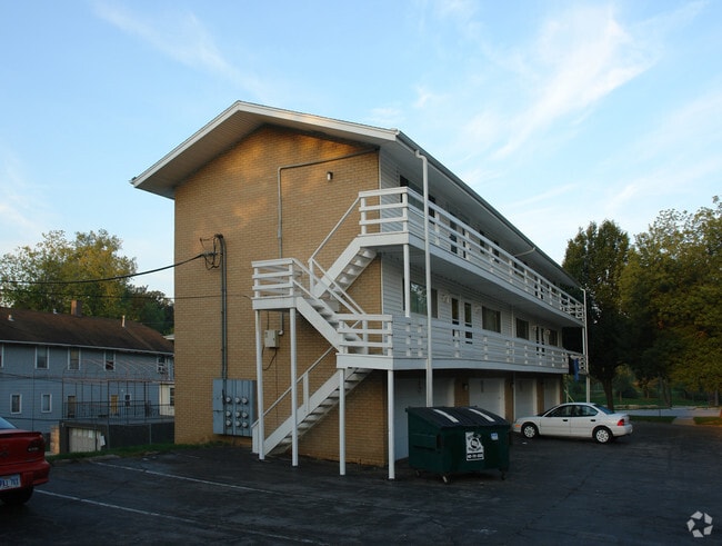 Building Photo - 1901 Park Ave