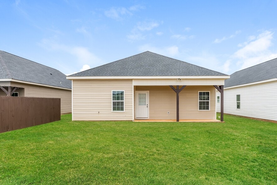 Building Photo - 219 Beau Claire Cir