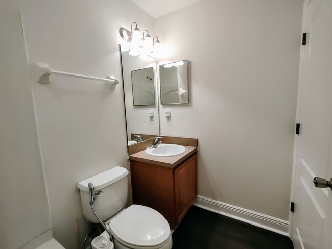 Building Photo - 653 Drake Bay Terrace