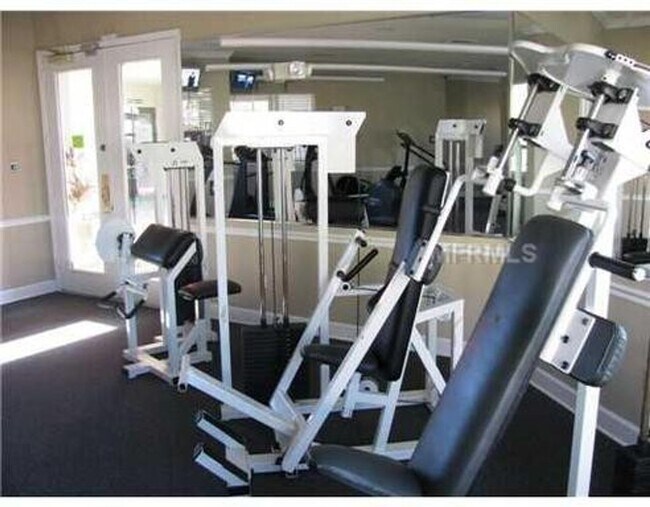 Building Photo - Gorgeous 2/2 Wood Floors Condo For Rent @ ...