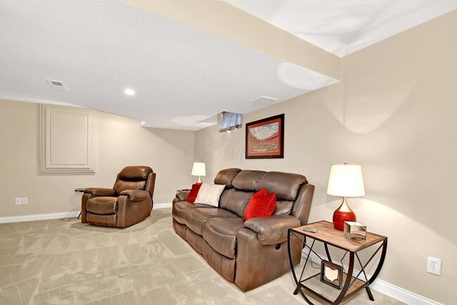 Building Photo - 7647 Windsor Dr