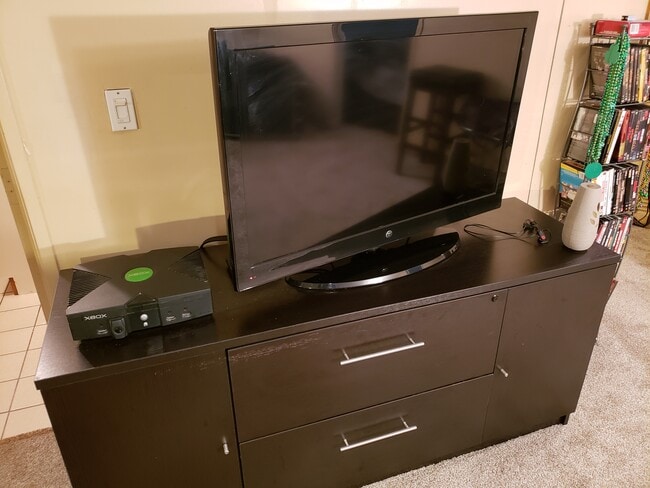 Building Photo - 295 Prospect Ave