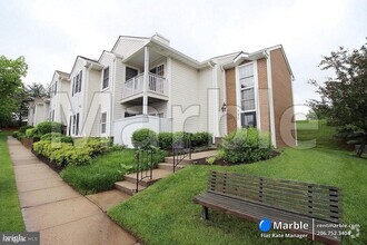 Building Photo - 2 br, 1 bath Condo - 120 Westwick Ct Unit 4