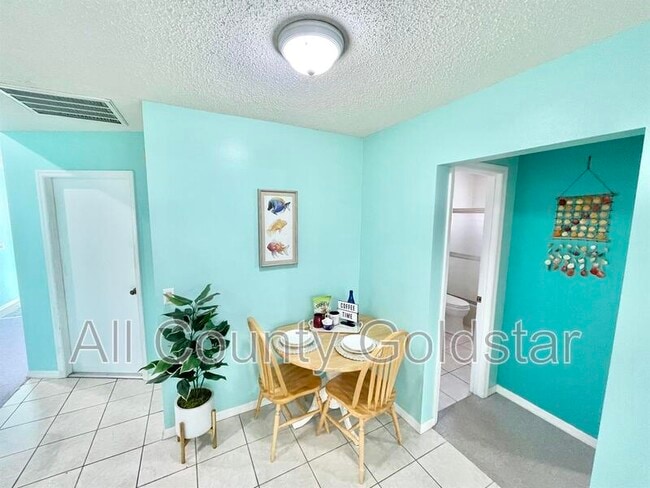 Building Photo - 285 Mark Twain Ln