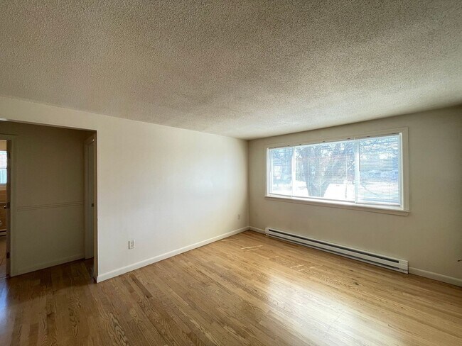 Building Photo - 173 Loudon Rd