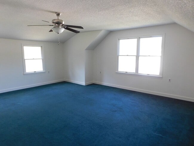 Building Photo - 3 bedroom 2 bath in Mt Hermon Subdivision