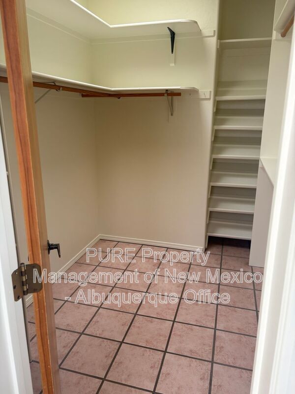 Building Photo - 8220 W Raintree Dr NE