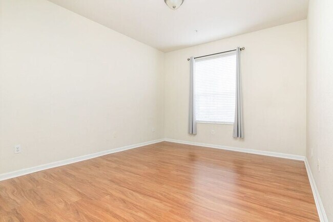 Building Photo - 3338 Robert Trent Jones Dr