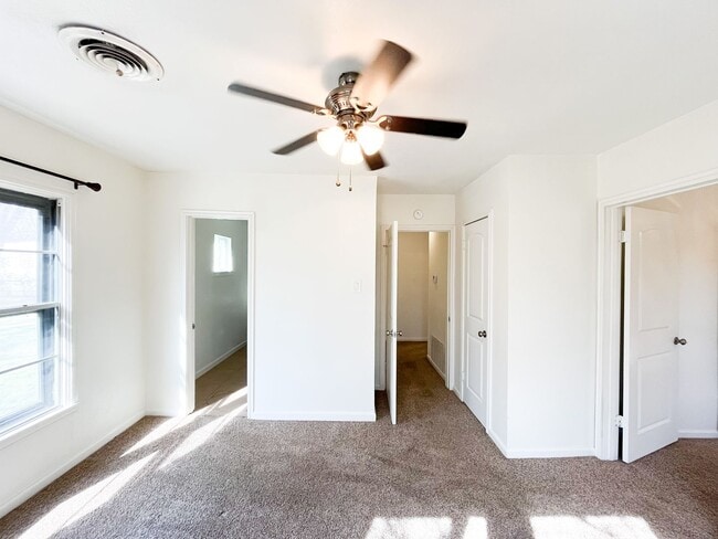 Building Photo - Available NOW!!!! Beautiful 3 bedroom, 2 bath home with covered patio and fenced yard.