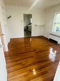 Building Photo - 14 Sylvan Ct