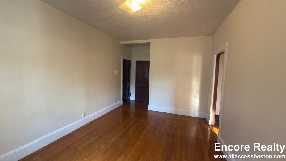 Building Photo - 163 Summer St