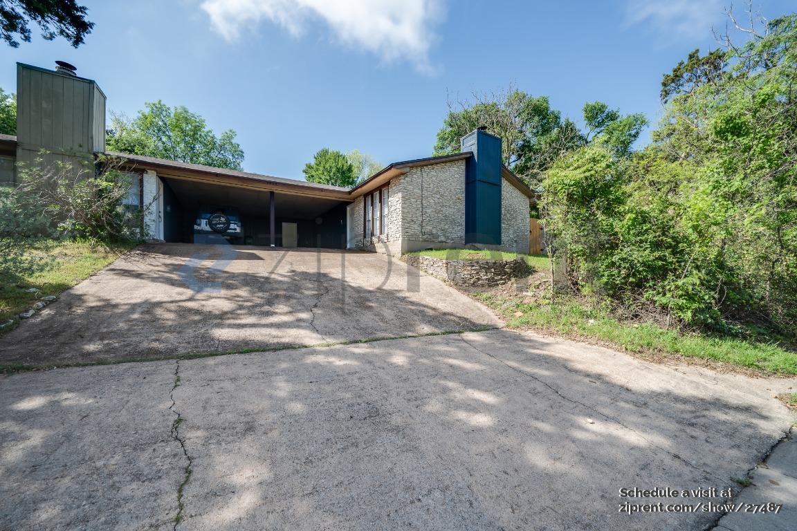 Building Photo - Unit A