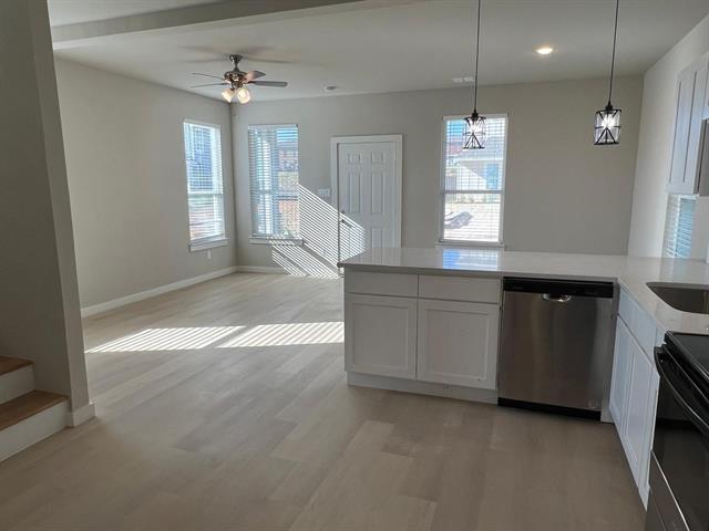 Building Photo - 3409 Valley Vista Dr