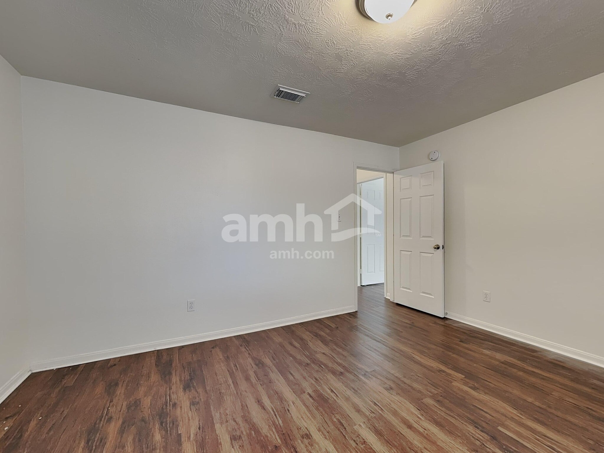 Building Photo - 12311 Claresholm Dr