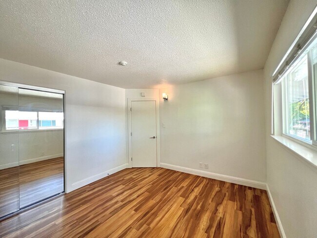 Building Photo - 871 Sonoma Ave