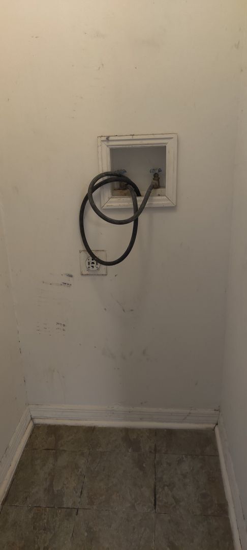 Building Photo - Ground floor One bedroom condo