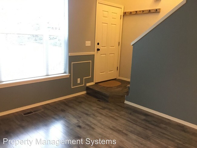 Building Photo - 19195 SE Yamhill St