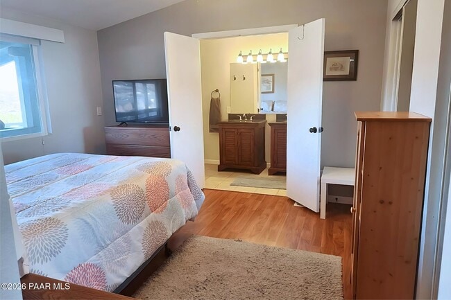 Building Photo - 2518 Hilltop Rd