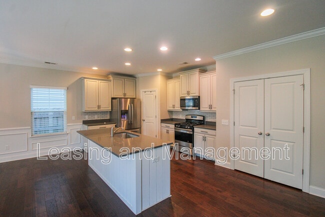 Building Photo - 1149 Sumner Ave