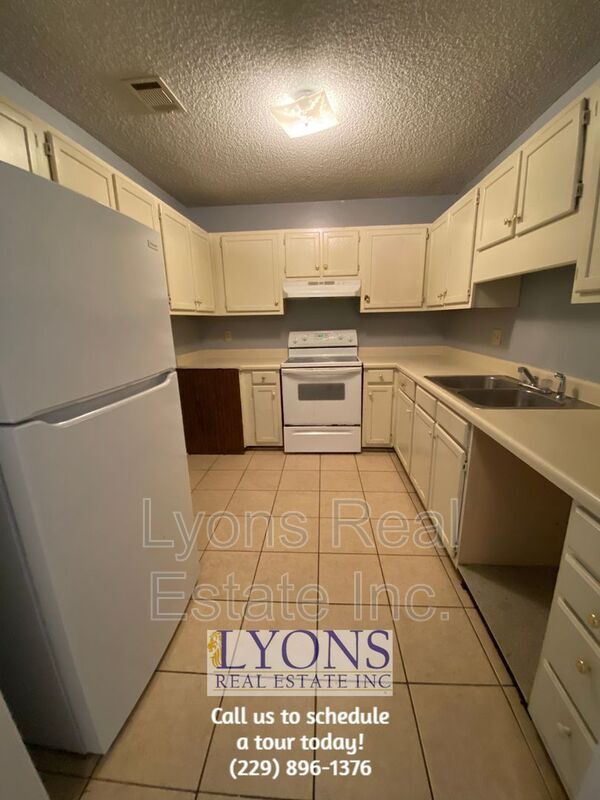 Building Photo - 1100 S Gordon Ave