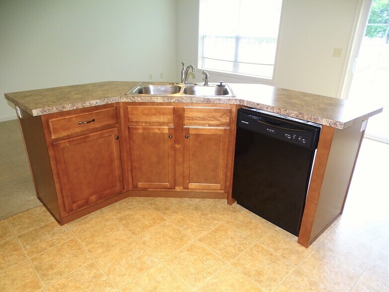 Building Photo - 197 Linda Sue Ln