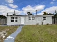 Building Photo - 1231 NE 214th St