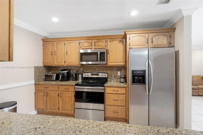 Building Photo - 1054 SW 124th Ct