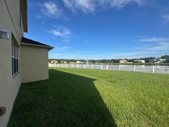 Building Photo - 2412 Country Pond Ct