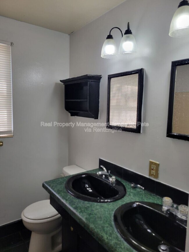 Building Photo - 643 Wisteria Ct