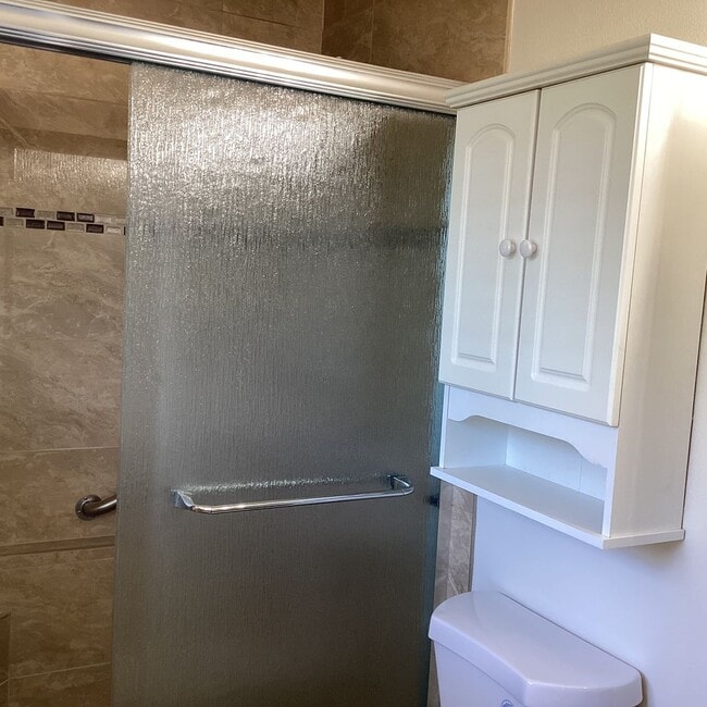 Building Photo - Updated 4 bedroom in The Desirable Merrill...