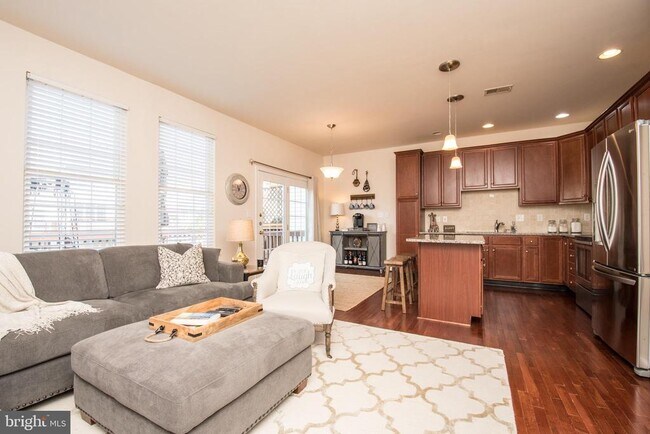 Building Photo - 203 Misty Pond Terrace