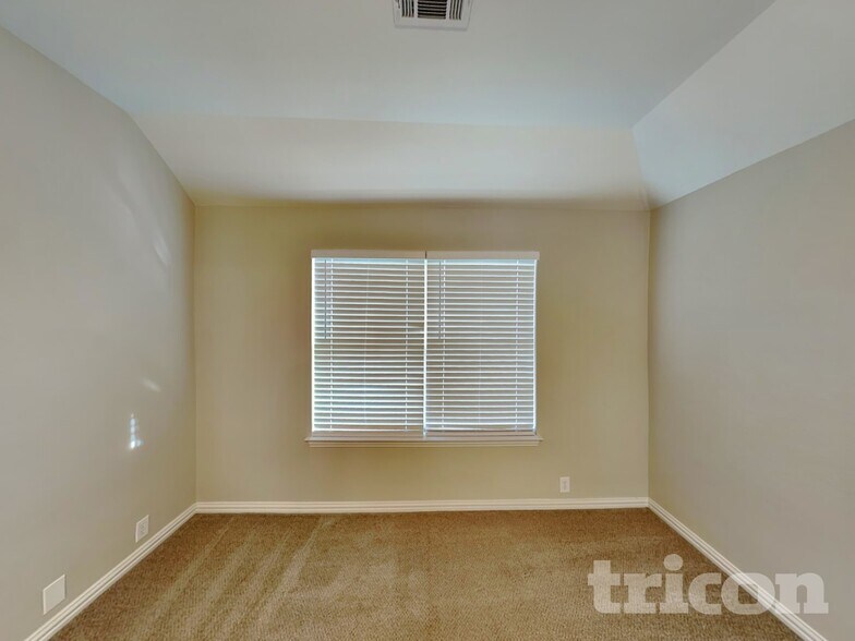 Building Photo - 225 Bison Meadow Dr