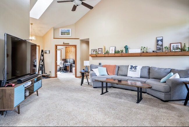 Building Photo - 9740 Purcell Hill Rd