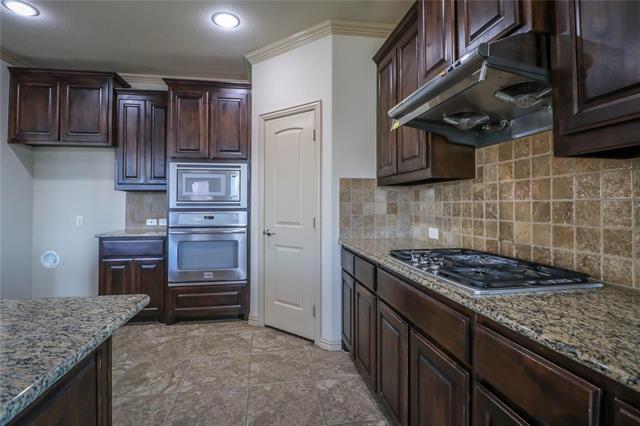 Building Photo - 6805 San Fernando Dr