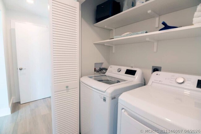 Building Photo - 103 W Sandpiper Cir