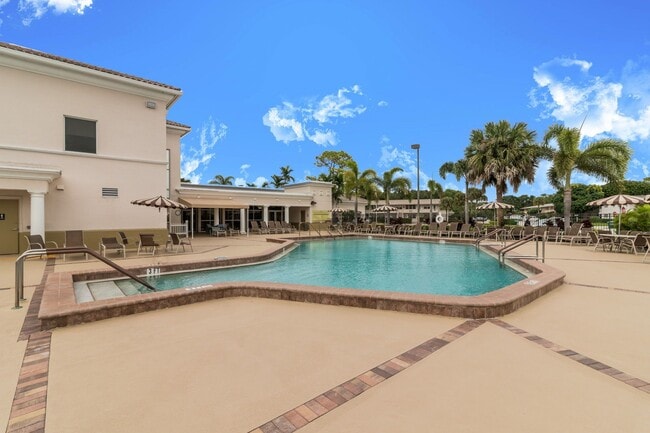 Many Outdoor Pools - 173 Berkshire I